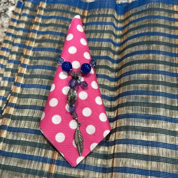 6 of under-plate covers and 6 napkins rings - Picture 5 of 6